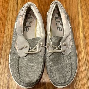 Women’s Hey Dude shoes size 9